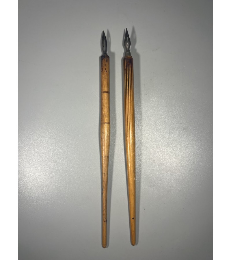 Plunksnakotis, plunksnakočiai mediniai, antikvariniai. 2 vnt. Kaina po 23