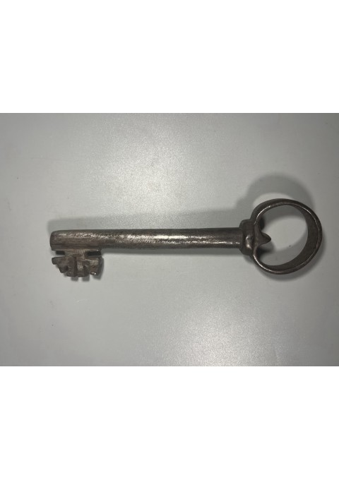 Raktas antikvarinis, kaltinis, tuščiaviduris. Kaina 16