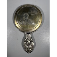 Veidrodėlis antikvarinis, Art Deco stiliaus, rankinis, Vaiko ir saulės motyvais. Kaina 28