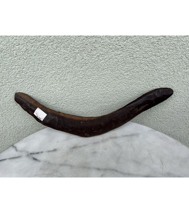 Bumerangas antikvarinis, medinis, Australijos aborigenų Uluru (Ajerso uolos) genties, anangu tautos. Kaina 58