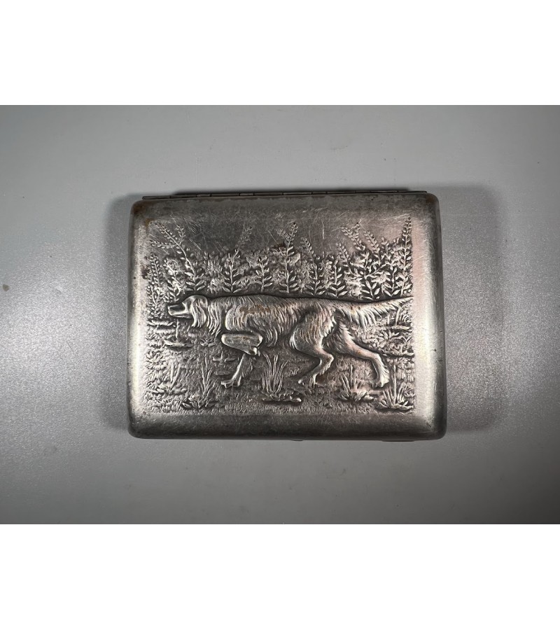 Porcigaras antikvarinis puoštas reljefiniais medžioklinio šuns ir kurapkų piešiniais. Kaina 48 Porcigaras antikvarinis puoštas reljefiniais medžioklinio šuns ir kurapkų piešiniais. Kaina 48