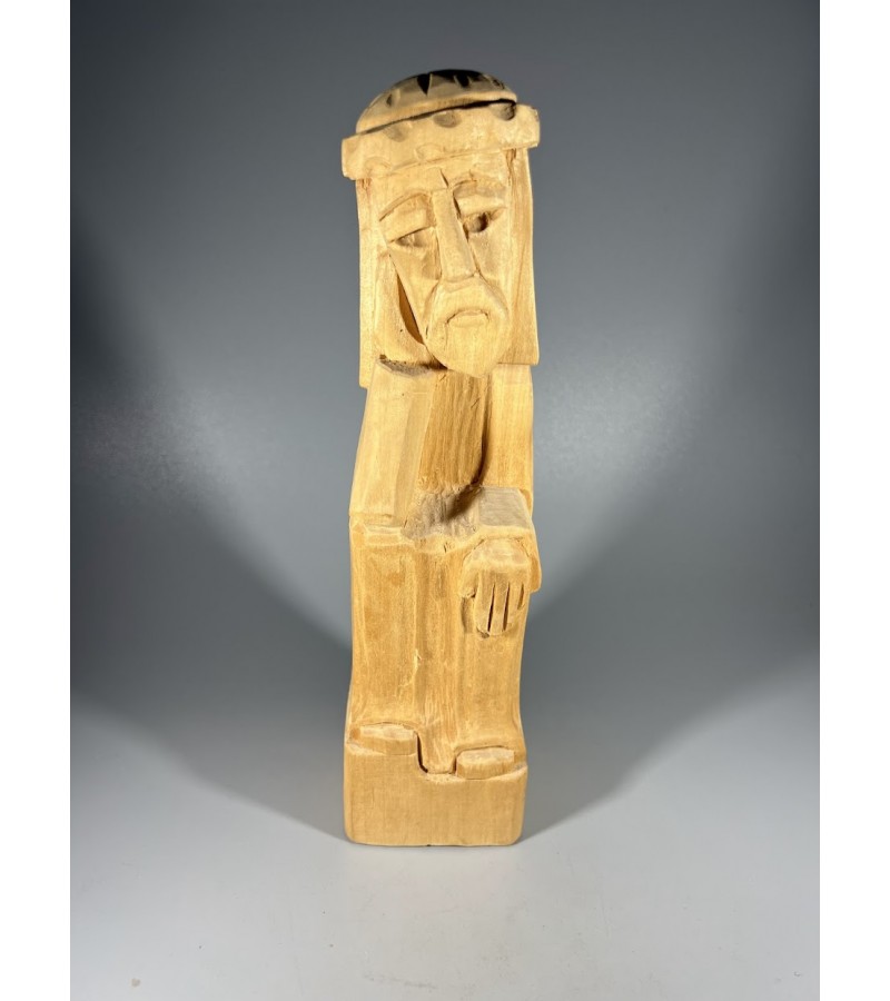 Rūpintojėlis medinis, drožinėtas. Aukštis 26 cm. Kaina 48