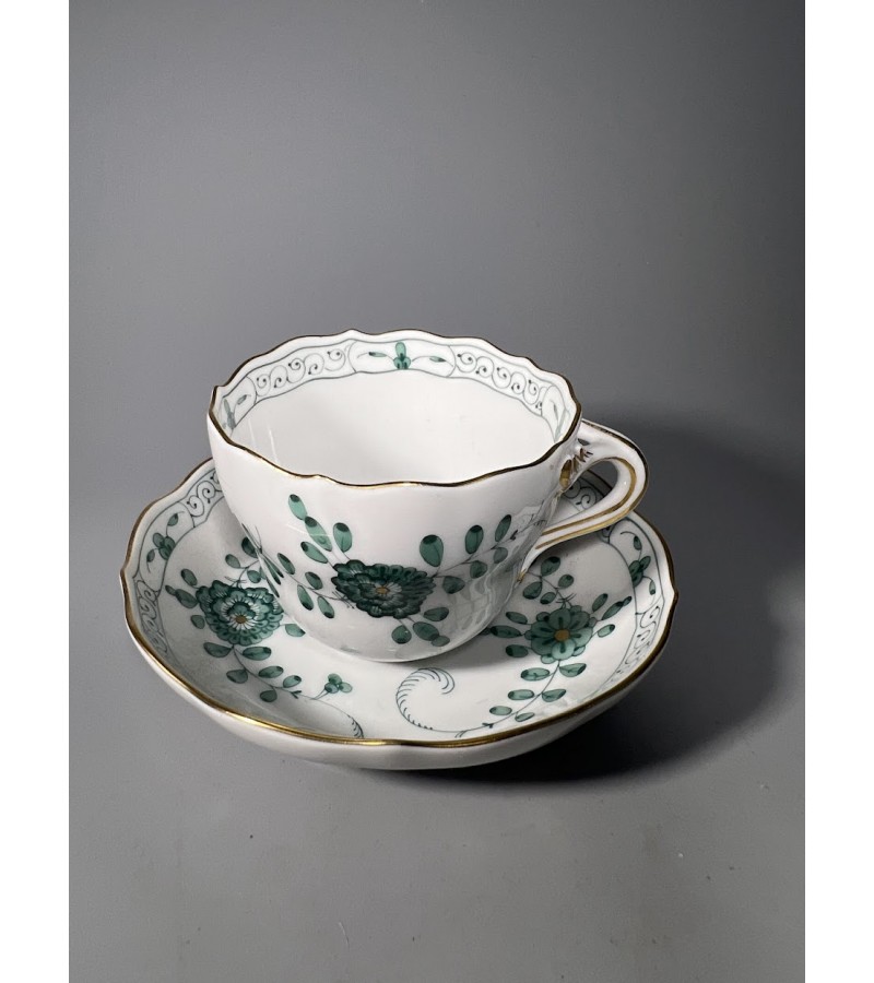 Puodelis su lėkštute Meissen porcelianiniai, espresso, Indianische Blumen rašto. Talpa 90 ml. Kaina po 92