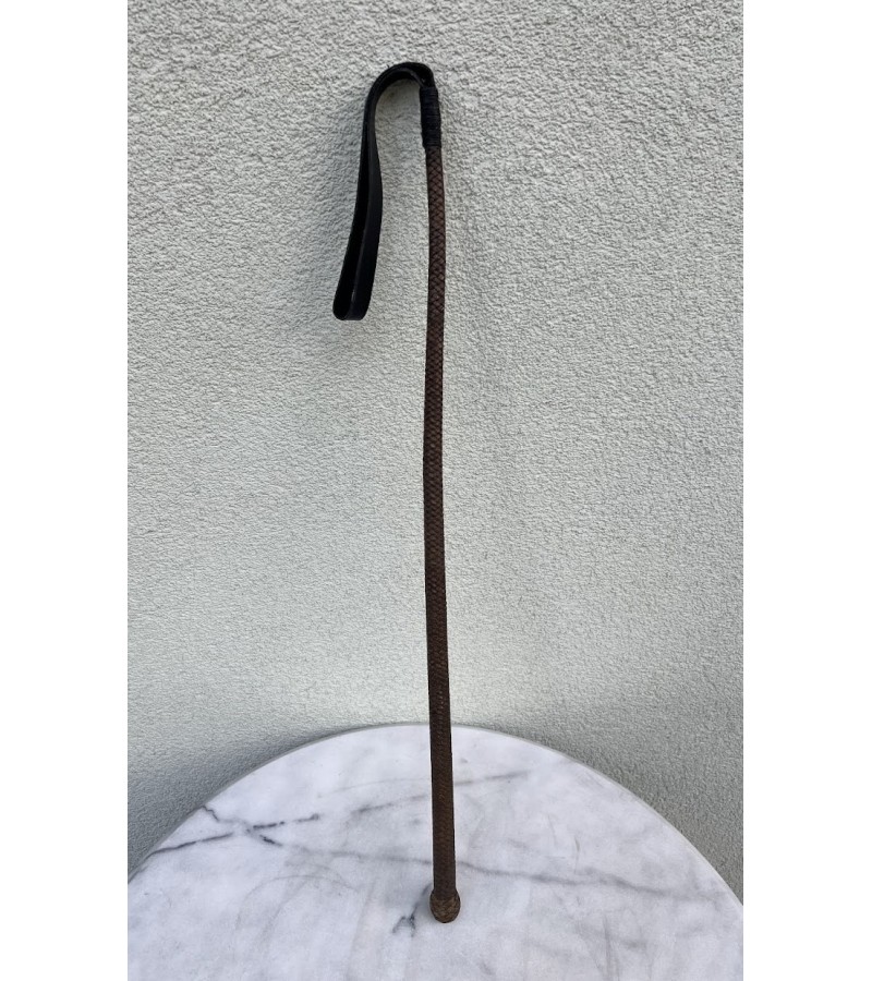 Rimbas, odinė jojimo lazda, angliškas, tradicinis pintos odos su riešo kilpa. Kaina 68