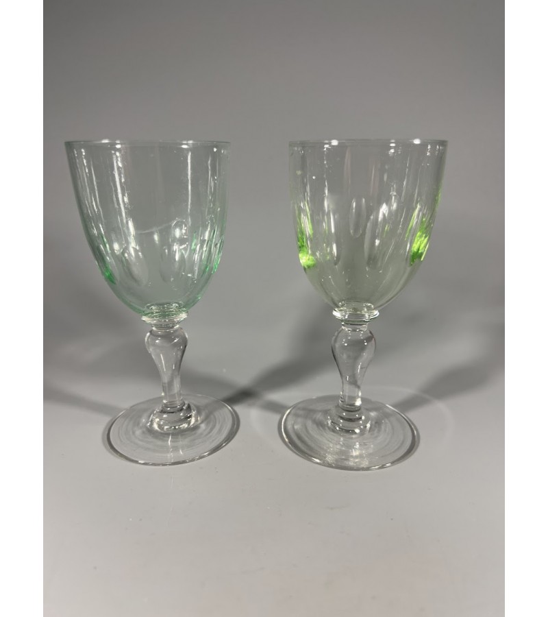 Taurelė, taurė urano stiklo, ant kojelės, vintažinė. 2 vnt. Talpa 90 ml. Kaina po 27 Taurelė, taurė urano stiklo, ant kojelės, vintažinė. 2 vnt. Talpa 90 ml. Kaina po 27