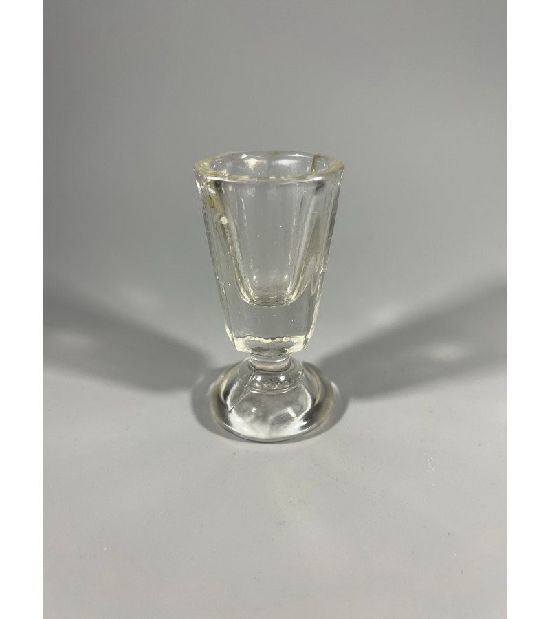 Taurelė, stikliukas, lafitnik, antikvarinis. Kaina 38 Taurelė, stikliukas, lafitnik, antikvarinis. Kaina 38