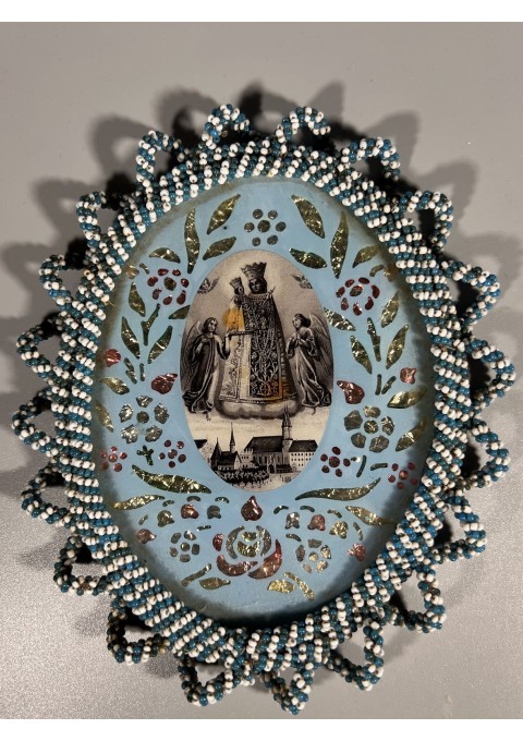 Religinis atvaizdas, abrozdas antikvarinis Dievo Motina stikliniame ir karoliukais puoštame rėmelyje. Kaina 22