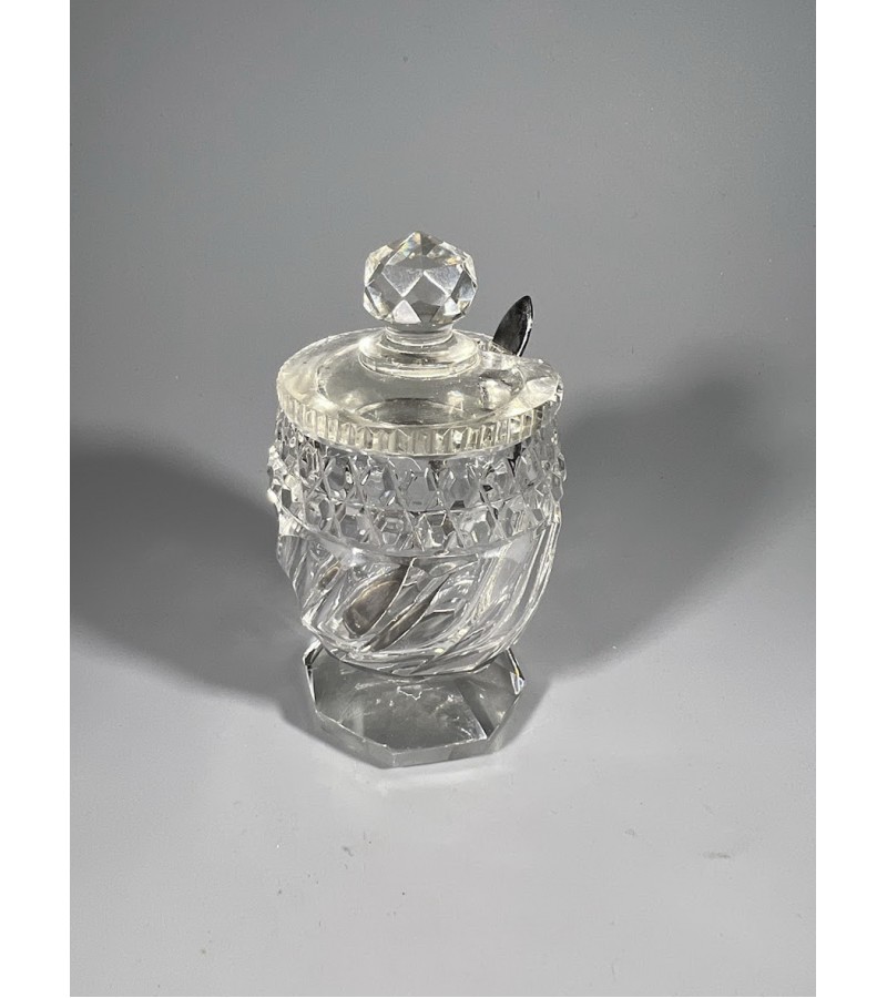 Cukrinė, indas garstyčioms, prieskoniams presuoto, pjaustyto stiklo, antikvarinis su šaukšteliu, antikvarinis. Kaina 23