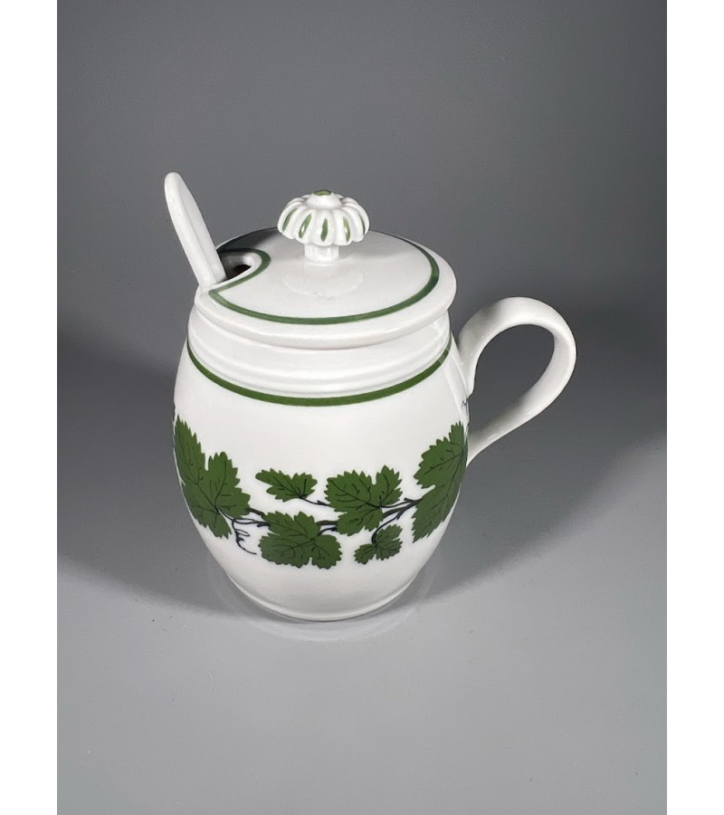 Indelis Meissen porcelianinis su dangteliu ir šaukšteliu, Weinlaub, vynuogių lapų rašto. Kaina 48