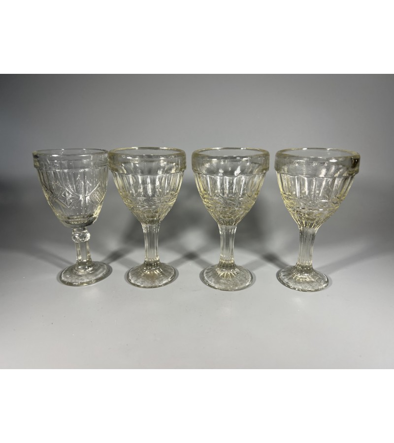 Stikliukai, taurelė, taurelės presuoto stiklo sovietiniai, tarybinių laikų, 1950 - 1960 m. 5 vnt. Kaina po 13