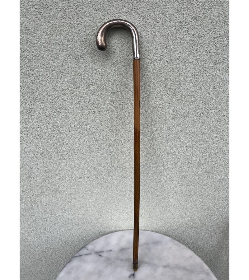 Lazda, lazdelė antikvarinė, masyvia sidabrine rankena, prabuota. Kaina 138