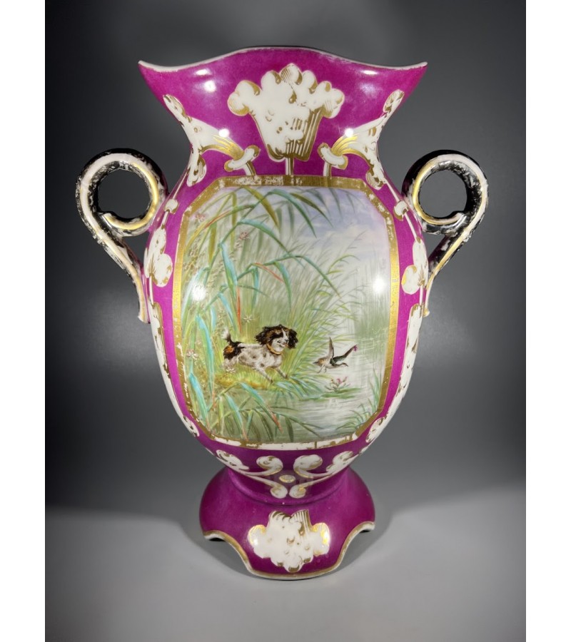 Vaza porcelianinė Rokoko atgimimo (angl. Rococo Revival) stilius, antikvarinė, tapyta, prancūziška, Paryžiaus porceliano (Vieux Paris) fabrikas. XIX a. vid. Kaina 238
