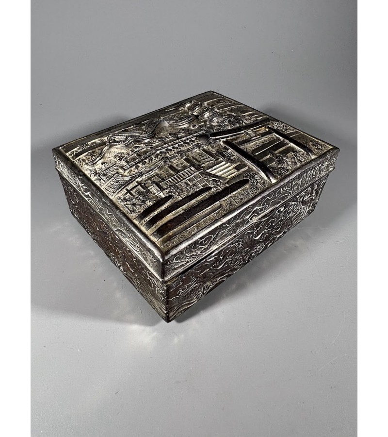 Dėžutė antikvarinė, sidabruota, dekoratyvinė, japoniška. Kaina 53