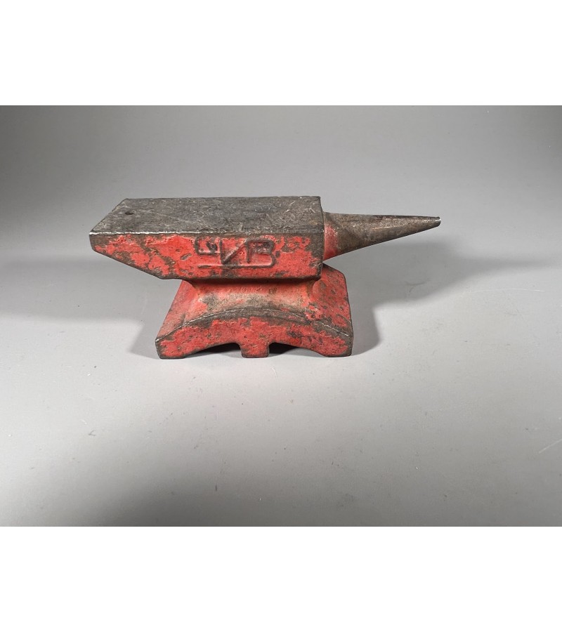 Priekalas juvelyro mažas, ketaus, špižinis sovietinis, tarybinių laikų ЧИЗ СССР. Kaina 33