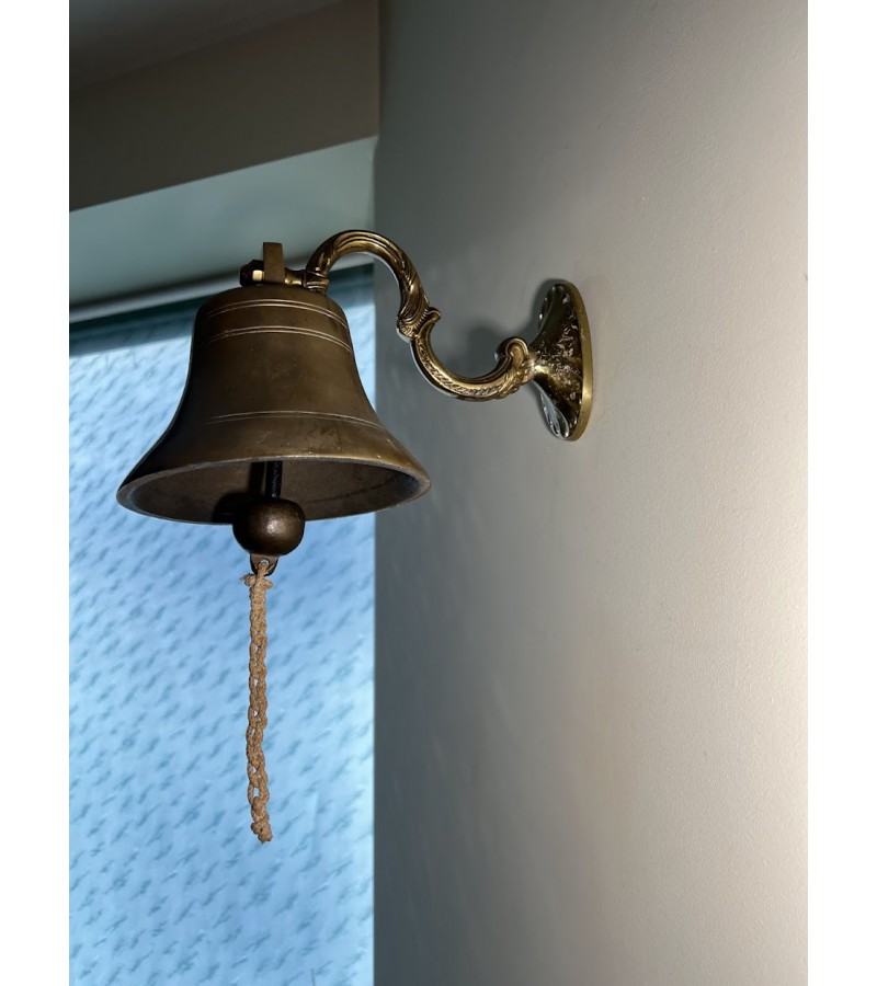 Varpas storasienis žalvarinis, laivo su pakabinimu. Kaina 178 Varpas storasienis žalvarinis, laivo su pakabinimu. Kaina 178