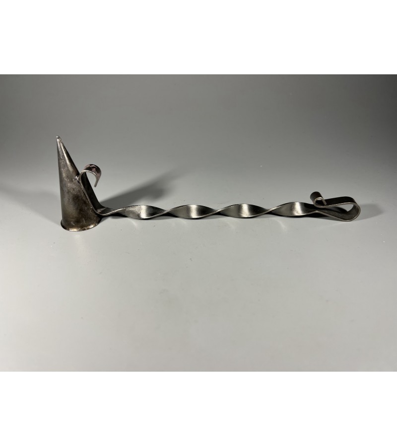 Žvakėms gesinti, sidabro spalvos. Kaina 18