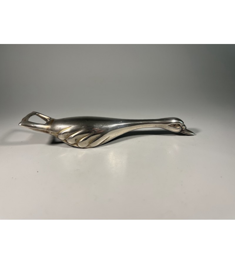 Atidarytuvas gulbės formos tvirtas. Kaina 28