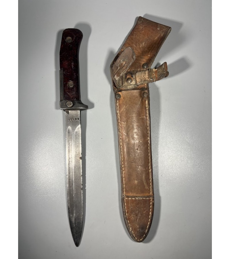 Durtuvas su odiniu dėklu. Čekoslovakija, 1958 m. modelio, pagamintas apie 1980 m. Kaina 48