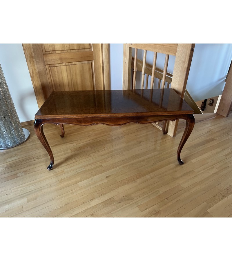 Staliukas kavos antikvarinis, stalviršis dengtas riešutmedžio lukštu. Kaina 138