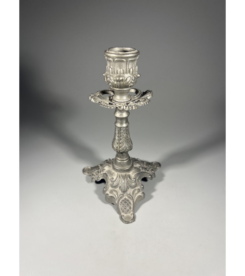 Žvakidė alavinė, itališka. Kaina 18