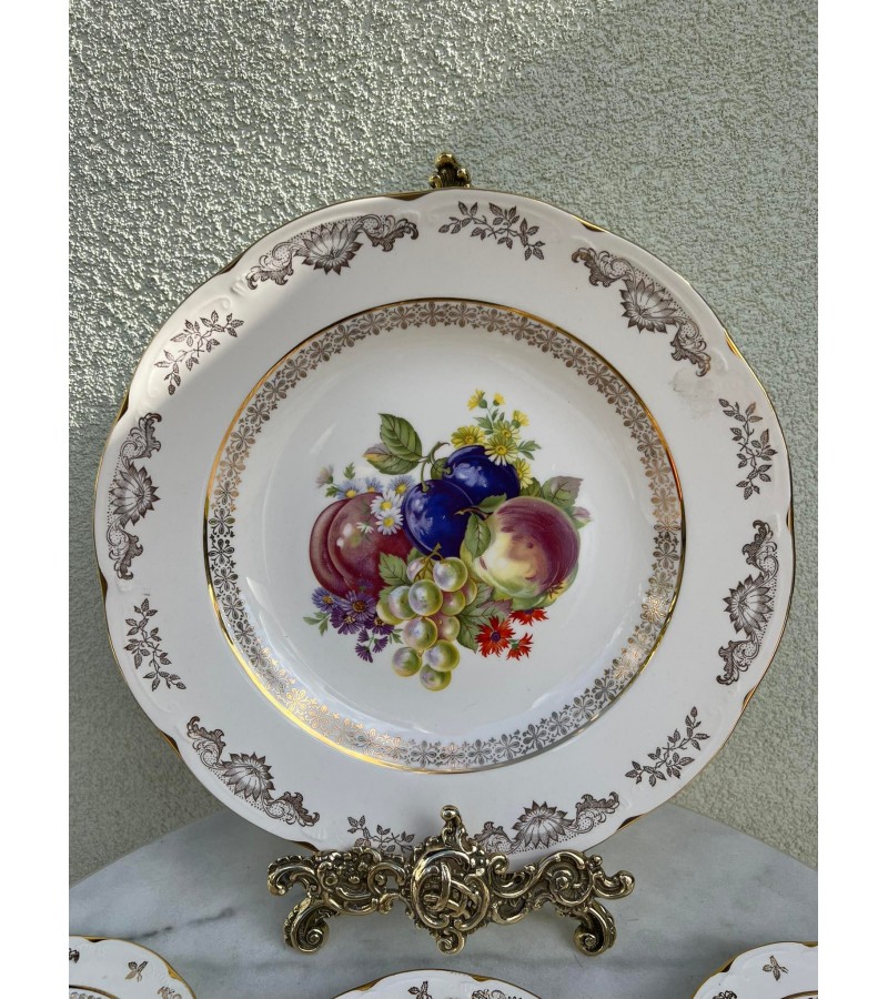 Lėkštė porcelianinė, antikvarinė puošta vaisiais. Norvegija. Skersmuo 33 cm. Kaina 33