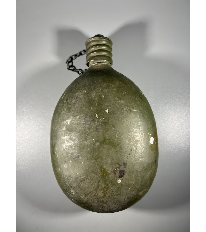 Gertuvė kariška, sovietinė, tarybinių laikų. 1950 m. Kaina 26 Gertuvė kariška, sovietinė, tarybinių laikų. 1950 m. Kaina 26