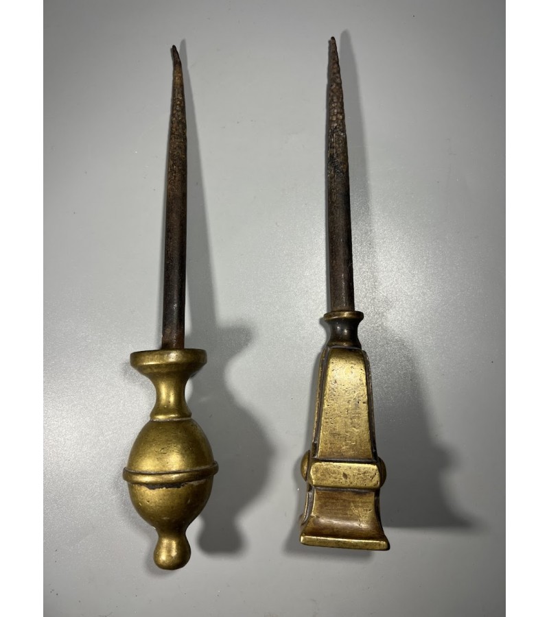 Detalė žalvarinė, peilių galąstuvas antikvarinis, bronzinis, žalvarinis. 2 vnt. Kaina po 23
