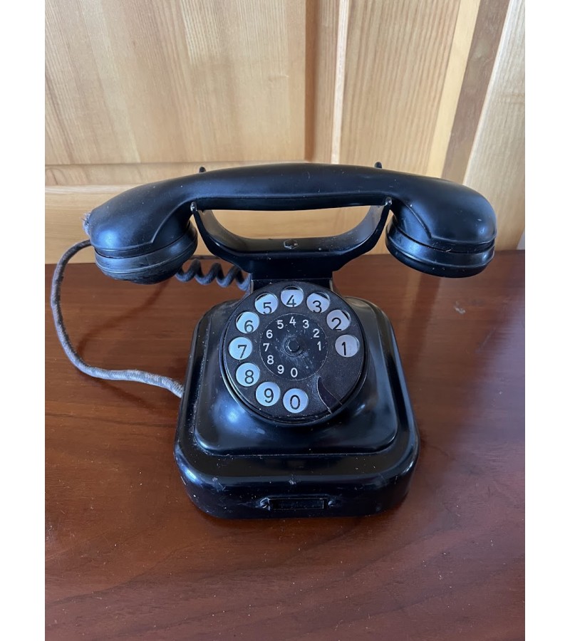 Telefonas antikvarinis L. M. ERICSSON BC 562 KTV. Kaina 87 Telefonas antikvarinis L. M. ERICSSON BC 562 KTV. Kaina 87