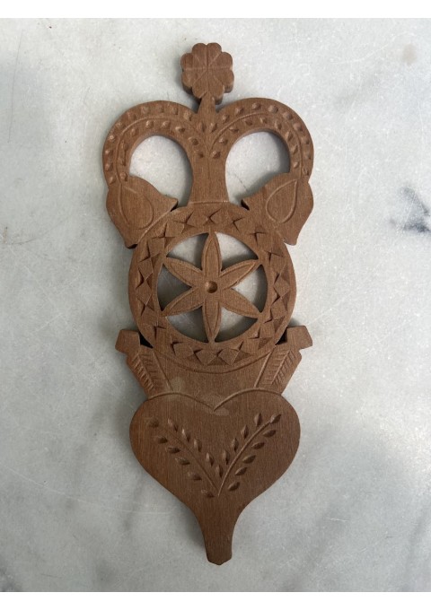 Prieverpstė medinė, drožinėta, lietuviška, sovietinių laikų. Kaina 23