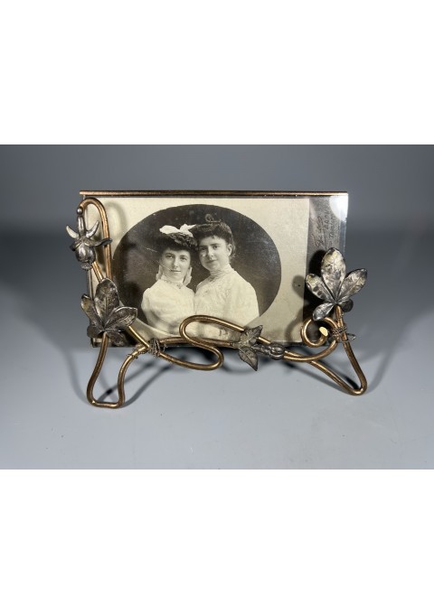 Rėmelis Art Nouveau stiliaus, antikvarinis. Moterys. Kaina 48