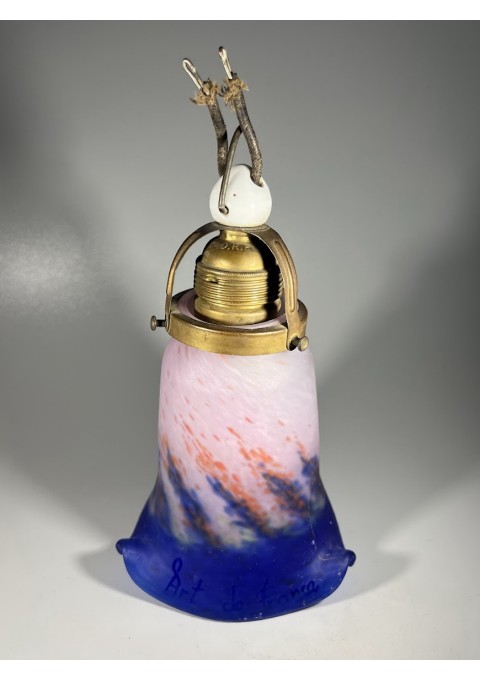 Lempa, šviestuvas antikvarinis stikliniu Pâte-de-Verre stiliaus gaubtu, gamintojas Art De France. 1890 -1914 m. Kaina 83