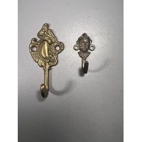 Kabykla, kabyklos metalinės, mažos. 2 vnt. Kaina 6 ir 3