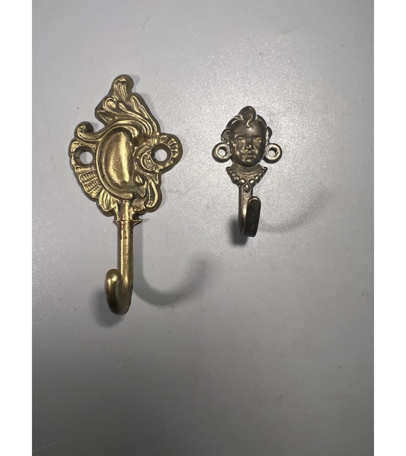 Kabykla, kabyklos metalinės, mažos. 2 vnt. Kaina 6 ir 3