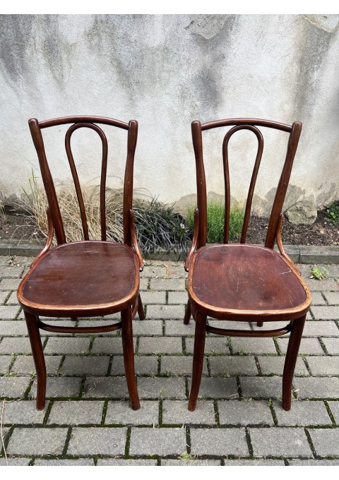Kėdė Thonet, antikvarinė, lietuviška, tarpukario laikų, tvirta. 2 vnt. Kaina 53 ir 43