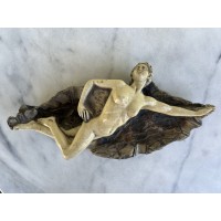 Pelenine, statulėlė Nuoga moteris antikvarinė, prancūziška. Svoris 1,4 kg. Kaina 68