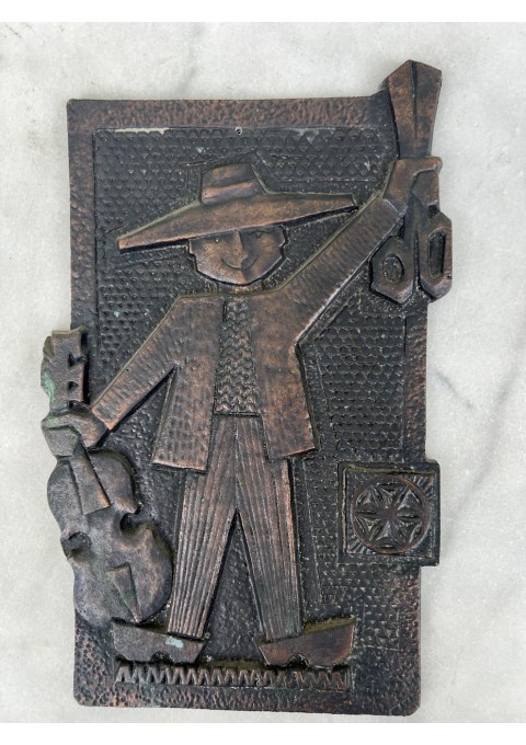 Bareljefas siuvėjo Palangos Juzė. Kaina 28