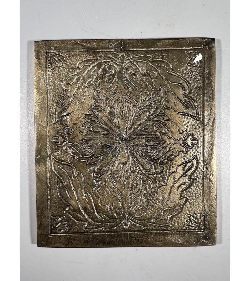 Ikona, plaketė Marija Dievo Motina su kūdikiu, antikvarinė, stačiatikių, krikščionių ortodoksų, pravoslavų, puošta 3 spalvų emale. Kaina 187 Ikona, plaketė Marija Dievo Motina su kūdikiu, antikvarinė, stačiatikių, krikščionių ortodoksų, pravoslavų, puošta 3 spalvų emale. Kaina 187