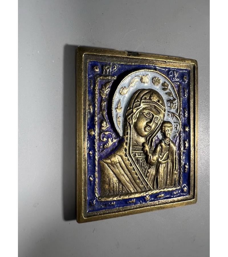 Ikona, plaketė Šv. Marija su kūdikiu, antikvarinė, stačiatikių, krikščionių ortodoksų, pravoslavų, puošta 2 spalvų emale. Kaina 177 Ikona, plaketė Šv. Marija su kūdikiu, antikvarinė, stačiatikių, krikščionių ortodoksų, pravoslavų, puošta 2 spalvų emale. Kaina 177