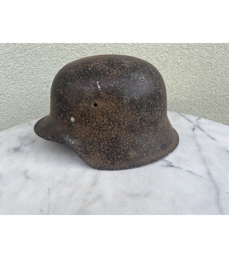 Šalmas vokiškas II Pasaulinio karo. German helmet WW2. Neskilęs, netrūkęs. Kaina 188