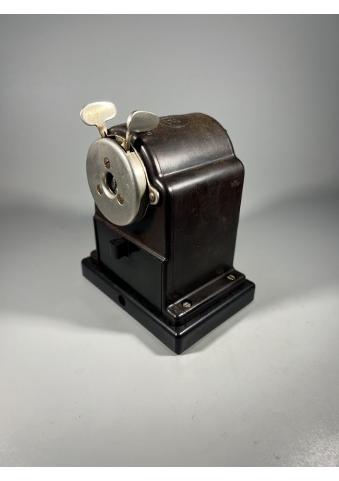 Drožtukas pieštukams FTE 120, bakelitinis, antikvarinis, vokiškas. German Bakelite Pencil Sharpener FTE modell 120. 1930 m. Kaina 77