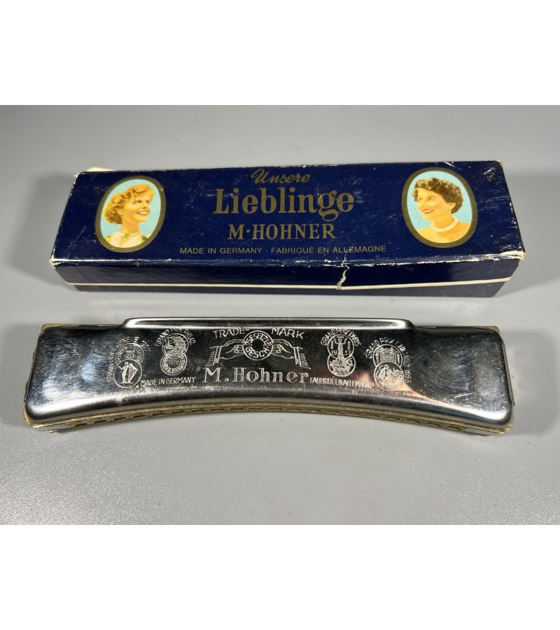Armonikėlė lūpinė su dėžute M. Hohner vokiška, antikvarinė. Kaina 63