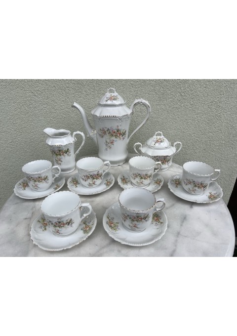 Servizas porcelianinis, antikvarinis, puoštas rožėmis, Vokietijos imperija. 1880–1910 m. Puodelio talpa 200 ml. Kaina 158