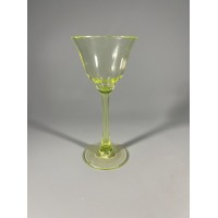 Taurelė, taurė urano stiklo, ant kojelės, Art Deco stiliaus, antikvarinė, prancūziška. Talpa 40 ml. REZERVUOTA