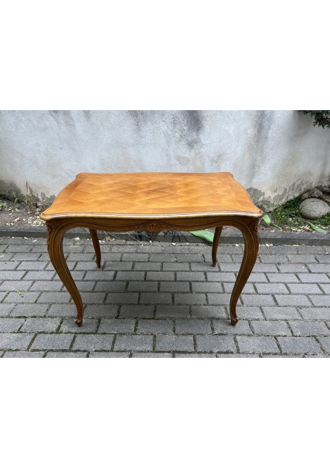 Stalas valgomojo, kavos staliukas prancūziškas, French Provincial style table, puoštas intarsijomis. Tvirtas. Kaina 88