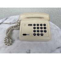 Telefonas vintažinis, mygtukinis, naudotas Lietuvoje apie 1990 m. Kaina 13
