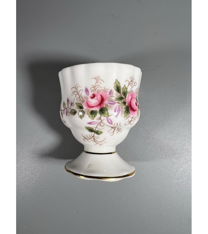 Indas, dėklas porcelianinis kiaušiniams, druskinė ar pan. Levander Rose. Royal Albert. Made in England. Kaina 13 