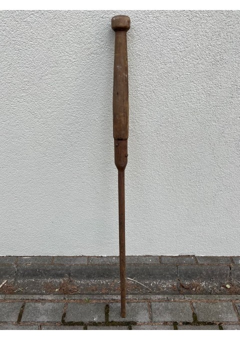 Peikena (kaltas ledui prakirsti) antikvarinė, lietuviška. Tinkama naudojimui. Kaina 46 