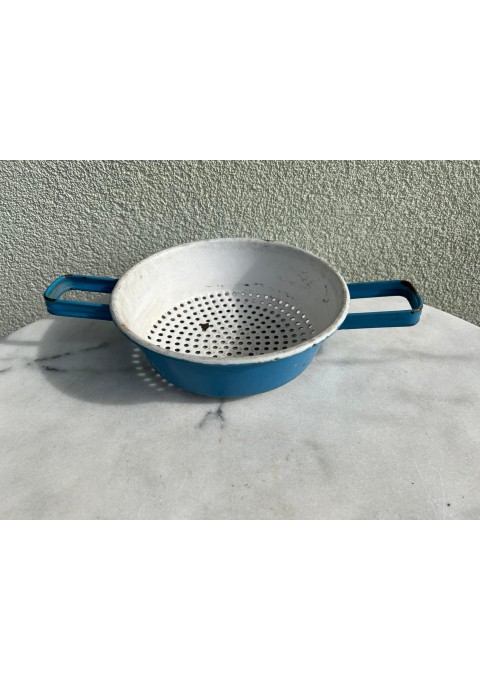 Emaliuotas kiauraindis (duršlikas), rėtis, metalinis, antikvarinis. Kaina 26