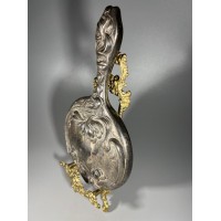 Veidrodėlis, veidrodis rankinis, Art Nouveau stiliaus ir laikotarpio, puošnus, antikvarinis. Kaina 28