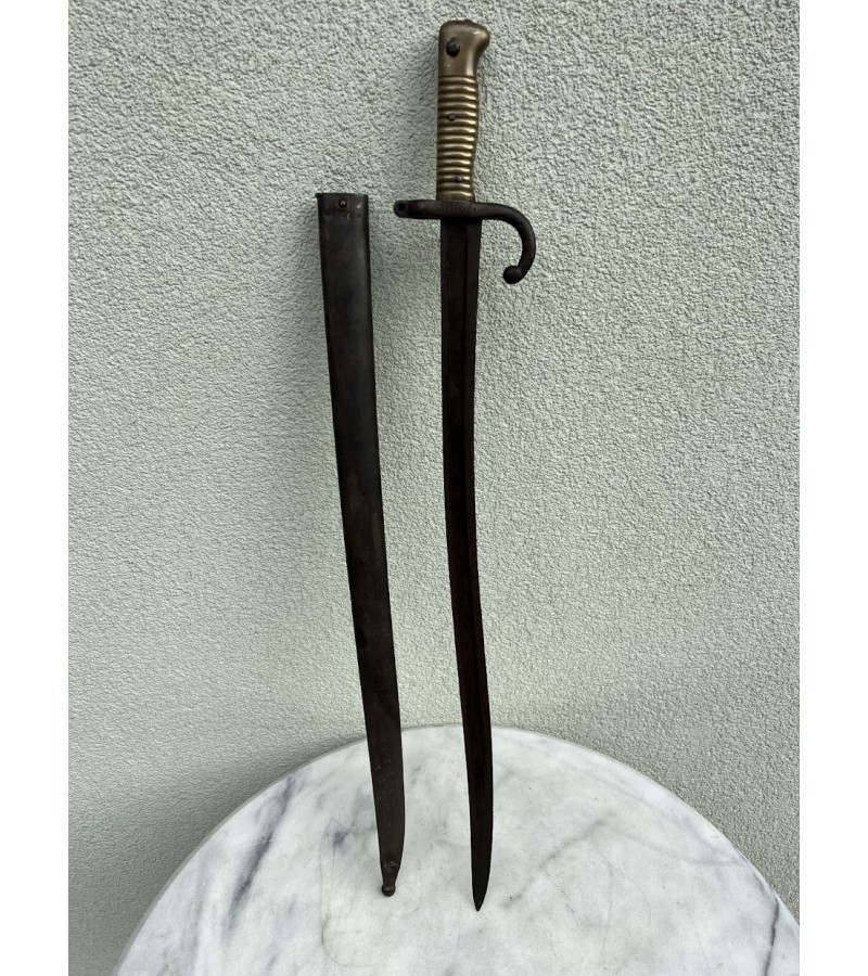 Durtuvas su makštim antikvarinis, prancūziškas, 1866 m. modelio, prancūziškam Chassepot sistemos šautuvui. French Chassepot Yataghan Sword Bayonet. Kaina 193